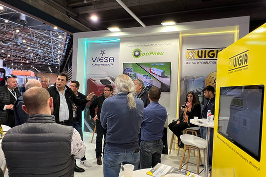 Eurocolven presenta el innovador VIGIA NM257 en Solutrans 2023, acompañados por su Gerente General Mariano Ojeda